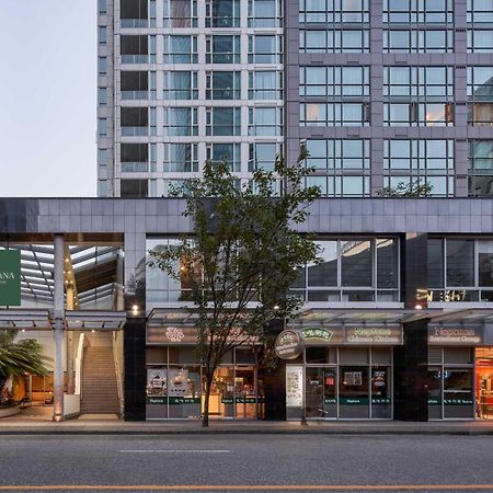Carmana Hotel & Suites Ванкувър Екстериор снимка