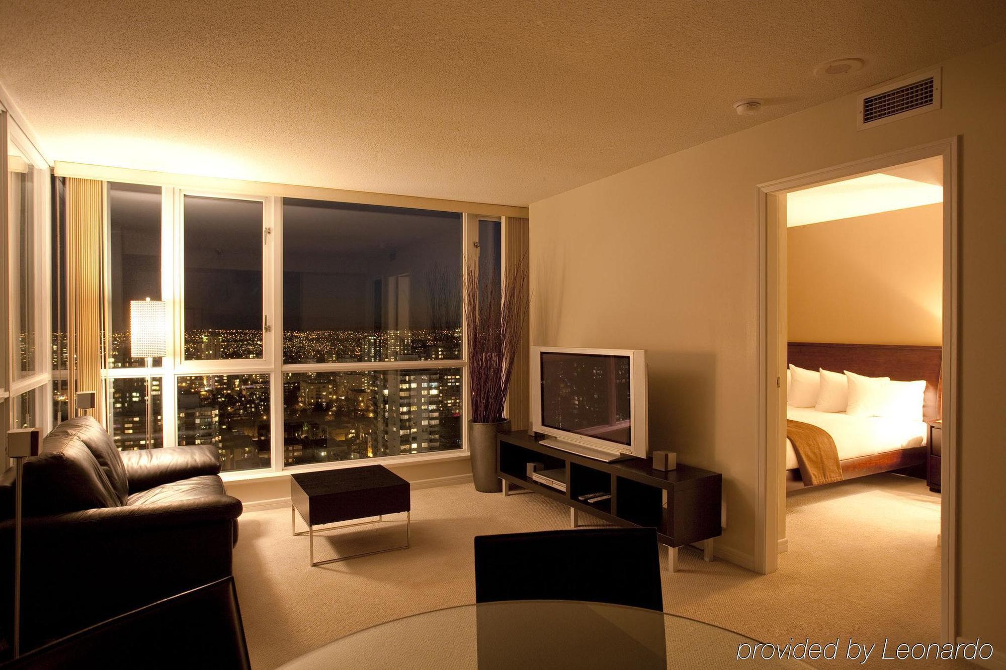 Carmana Hotel & Suites Ванкувър Стая снимка