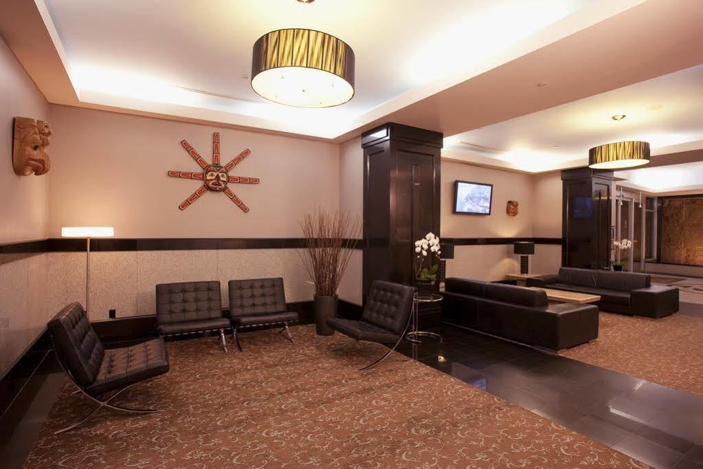 Carmana Hotel & Suites Ванкувър Екстериор снимка